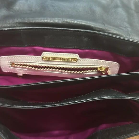 Henri Bendel soft leather purse in black tones with gold hardware - Picture 3 of 6